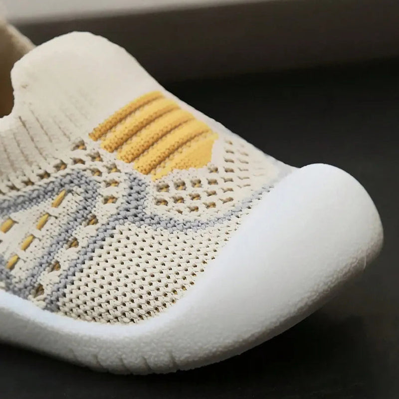 Tênis Meia Infantil Respirável em Malha KickBaby [FRETE GRÁTIS]